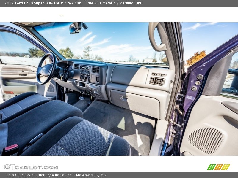 Dashboard of 2002 F250 Super Duty Lariat Crew Cab