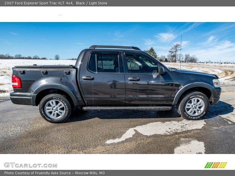 Black / Light Stone 2007 Ford Explorer Sport Trac XLT 4x4