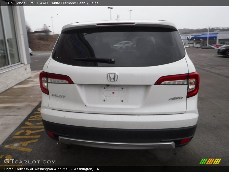 White Diamond Pearl / Beige 2019 Honda Pilot EX AWD