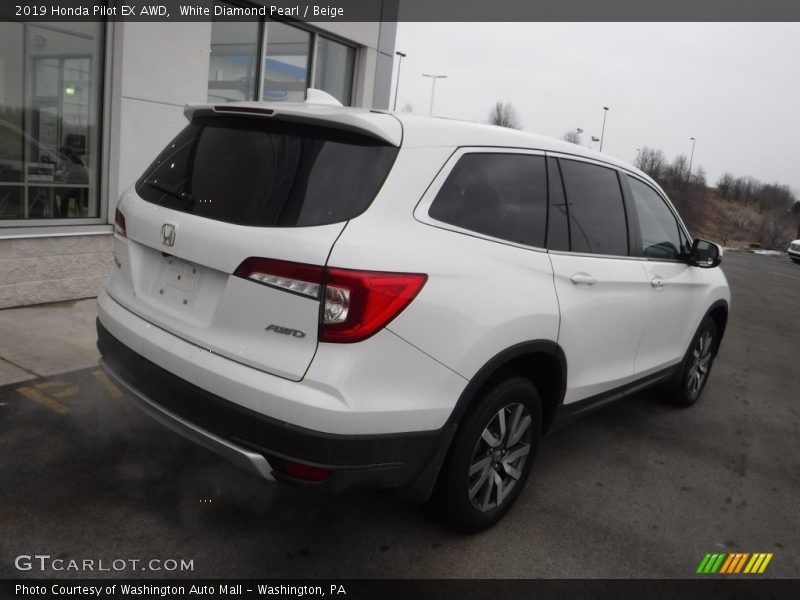 White Diamond Pearl / Beige 2019 Honda Pilot EX AWD