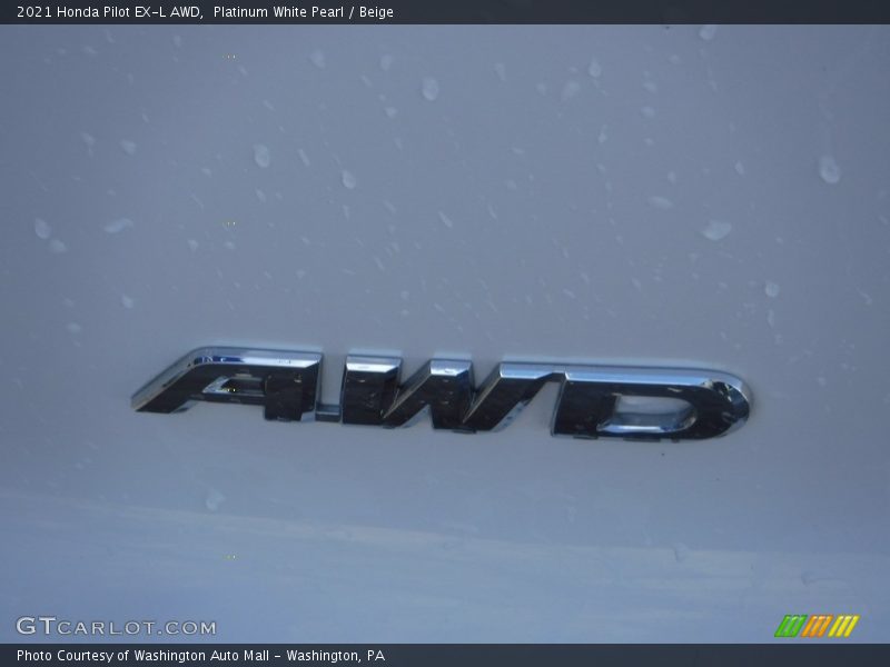 Platinum White Pearl / Beige 2021 Honda Pilot EX-L AWD