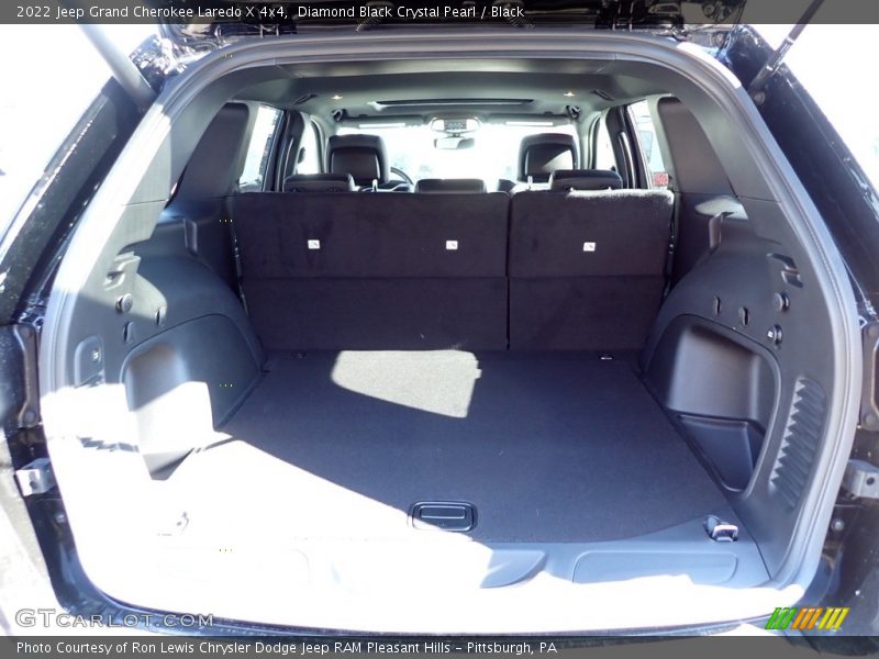 Diamond Black Crystal Pearl / Black 2022 Jeep Grand Cherokee Laredo X 4x4