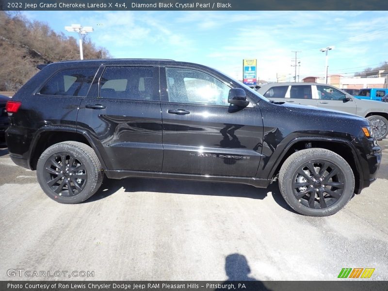 Diamond Black Crystal Pearl / Black 2022 Jeep Grand Cherokee Laredo X 4x4