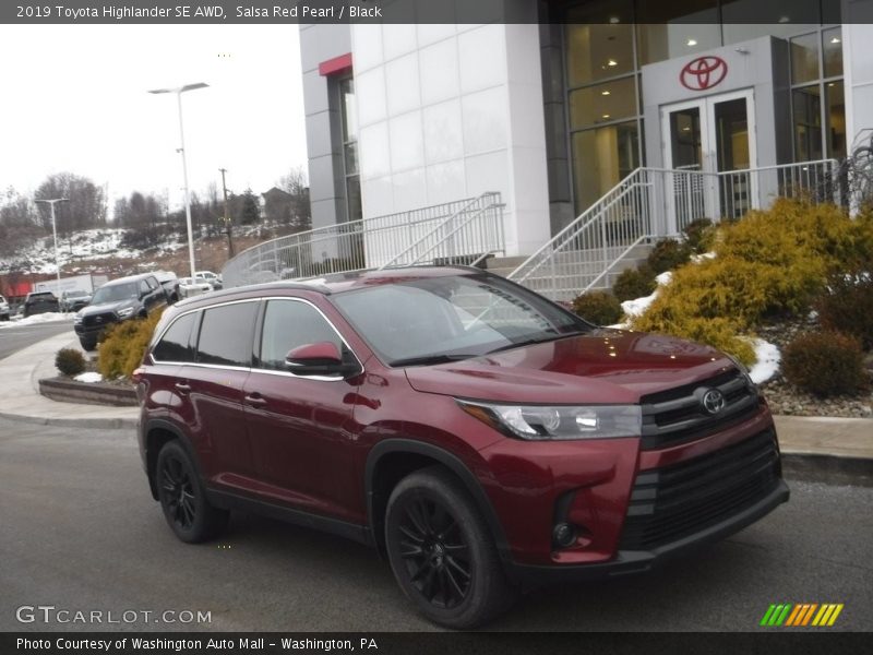 Salsa Red Pearl / Black 2019 Toyota Highlander SE AWD