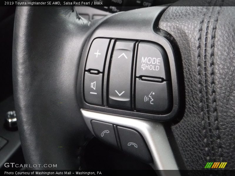 Salsa Red Pearl / Black 2019 Toyota Highlander SE AWD