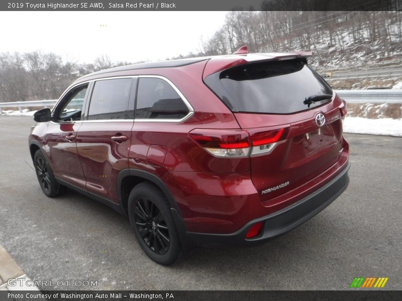 Salsa Red Pearl / Black 2019 Toyota Highlander SE AWD