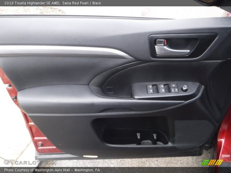 Salsa Red Pearl / Black 2019 Toyota Highlander SE AWD