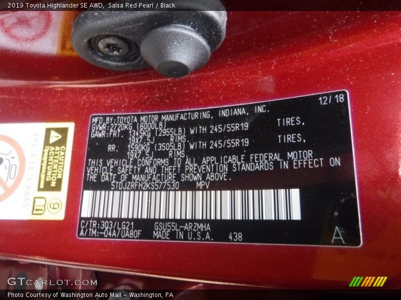 Salsa Red Pearl / Black 2019 Toyota Highlander SE AWD