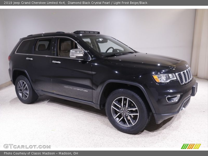 Diamond Black Crystal Pearl / Light Frost Beige/Black 2019 Jeep Grand Cherokee Limited 4x4