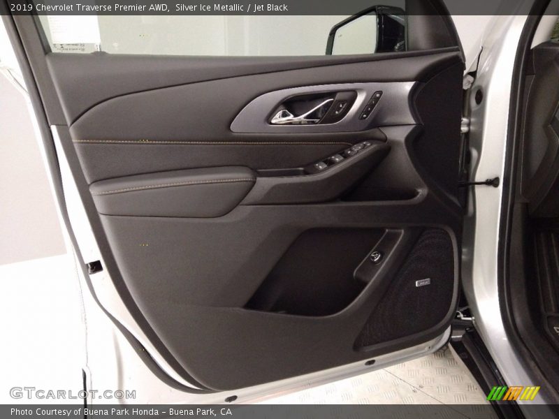 Silver Ice Metallic / Jet Black 2019 Chevrolet Traverse Premier AWD