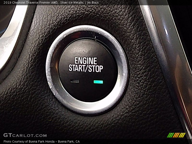 Silver Ice Metallic / Jet Black 2019 Chevrolet Traverse Premier AWD