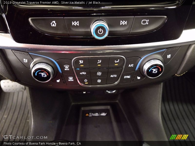 Silver Ice Metallic / Jet Black 2019 Chevrolet Traverse Premier AWD