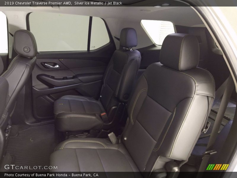 Silver Ice Metallic / Jet Black 2019 Chevrolet Traverse Premier AWD