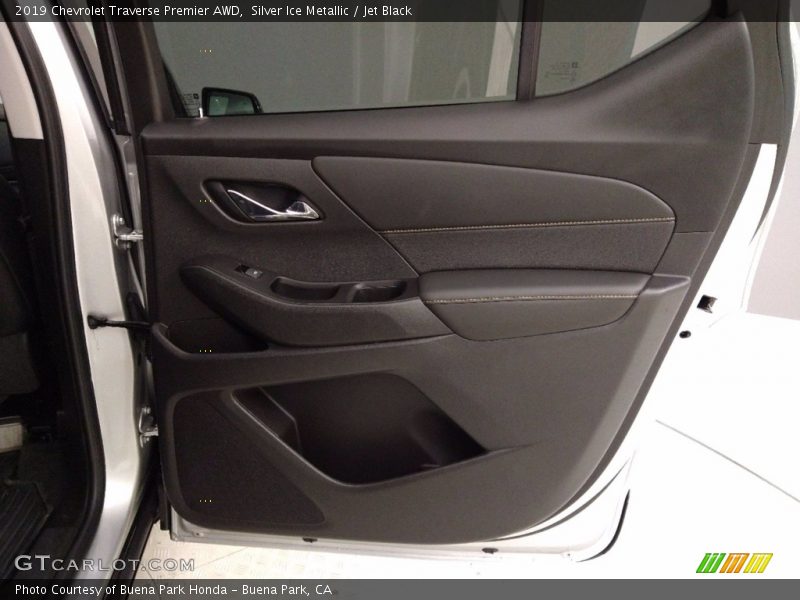 Silver Ice Metallic / Jet Black 2019 Chevrolet Traverse Premier AWD