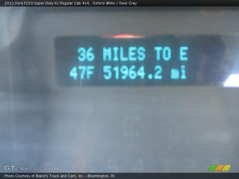 Oxford White / Steel Gray 2011 Ford F250 Super Duty XL Regular Cab 4x4