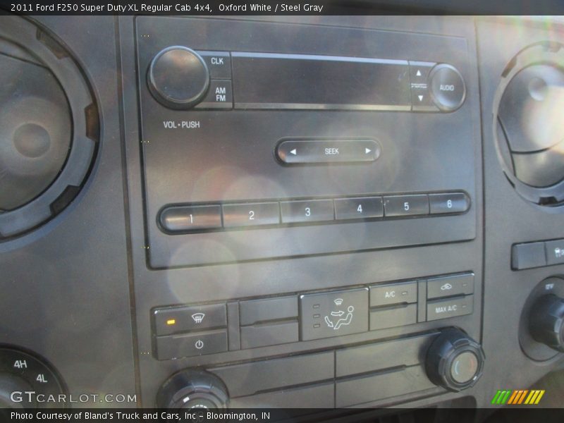 Oxford White / Steel Gray 2011 Ford F250 Super Duty XL Regular Cab 4x4