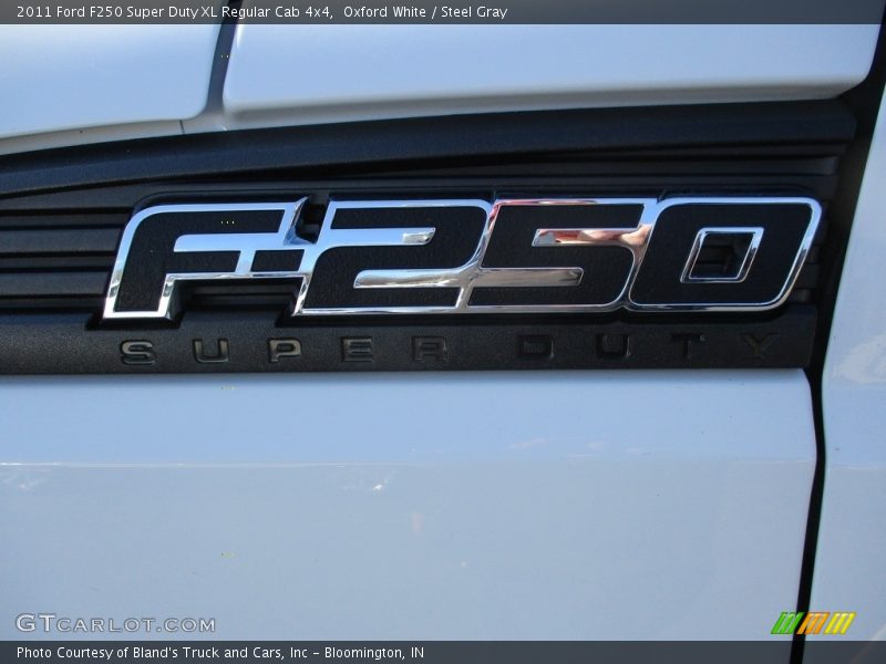 Oxford White / Steel Gray 2011 Ford F250 Super Duty XL Regular Cab 4x4