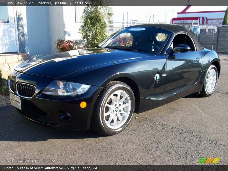Jet Black / Pearl Grey 2005 BMW Z4 2.5i Roadster