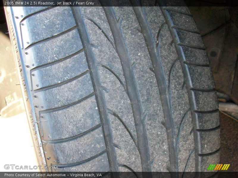 Jet Black / Pearl Grey 2005 BMW Z4 2.5i Roadster