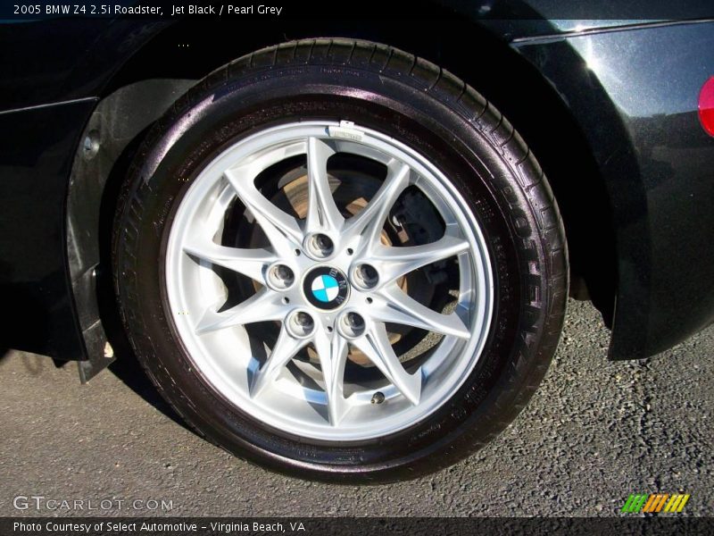 Jet Black / Pearl Grey 2005 BMW Z4 2.5i Roadster