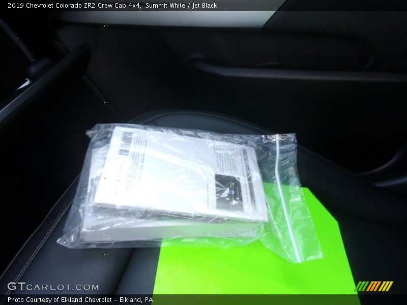 Summit White / Jet Black 2019 Chevrolet Colorado ZR2 Crew Cab 4x4