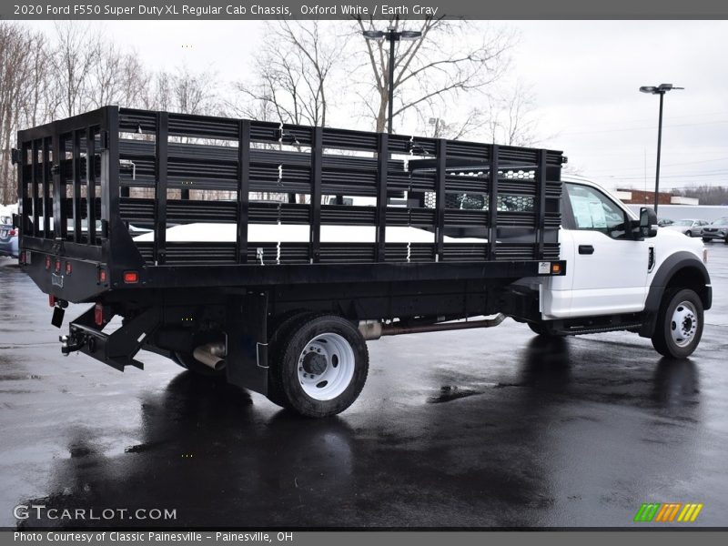 Oxford White / Earth Gray 2020 Ford F550 Super Duty XL Regular Cab Chassis