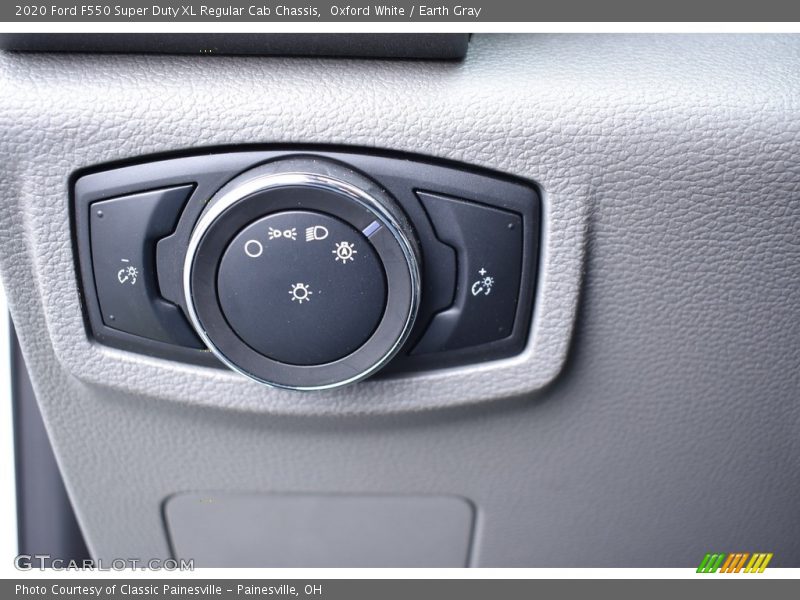 Oxford White / Earth Gray 2020 Ford F550 Super Duty XL Regular Cab Chassis