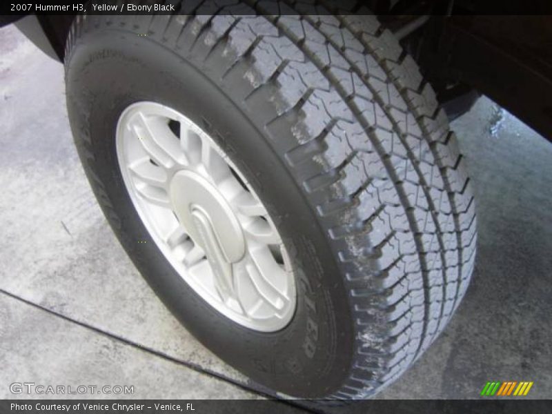 Yellow / Ebony Black 2007 Hummer H3