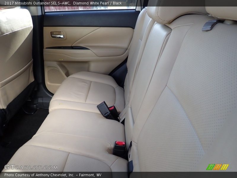 Rear Seat of 2017 Outlander SEL S-AWC
