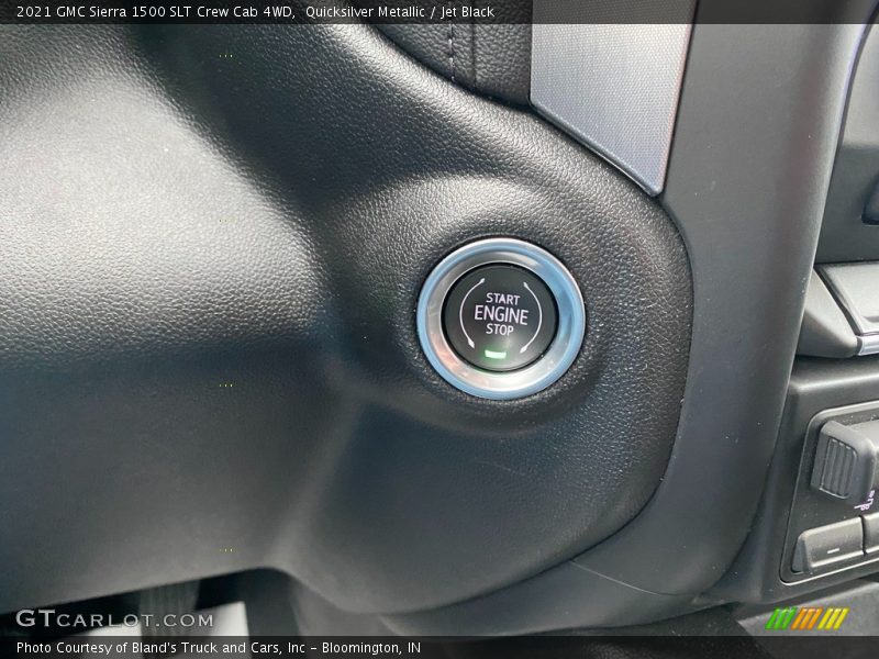 Quicksilver Metallic / Jet Black 2021 GMC Sierra 1500 SLT Crew Cab 4WD