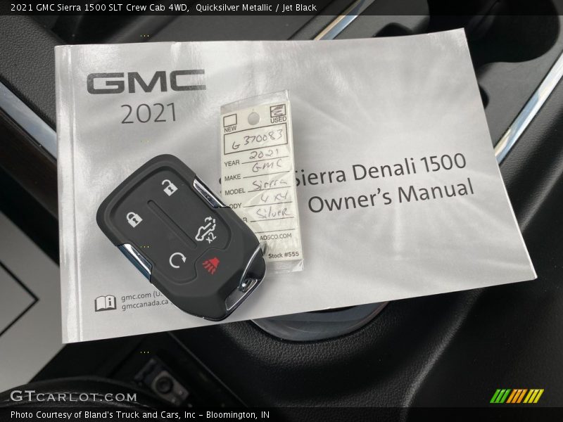 Quicksilver Metallic / Jet Black 2021 GMC Sierra 1500 SLT Crew Cab 4WD