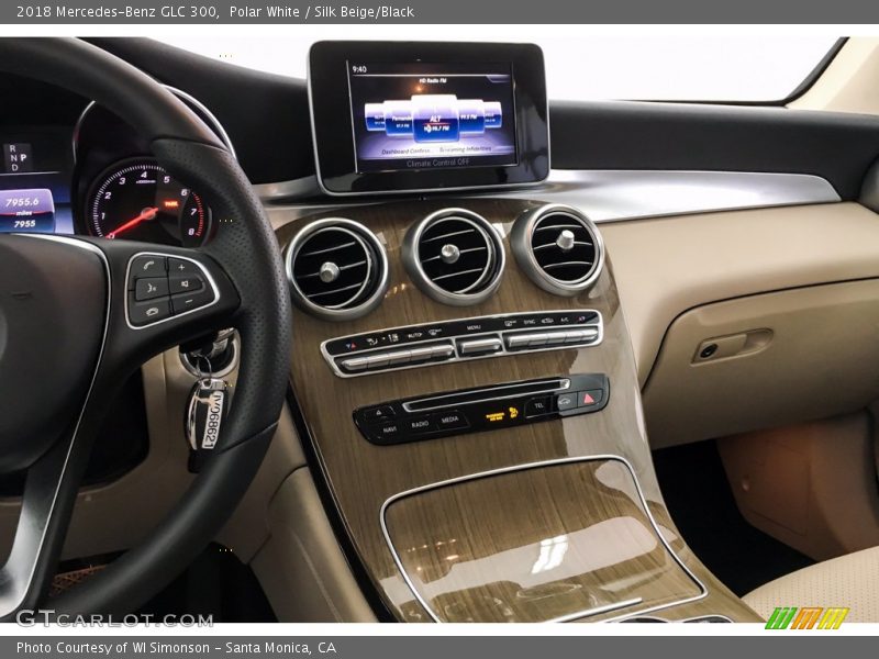 Polar White / Silk Beige/Black 2018 Mercedes-Benz GLC 300