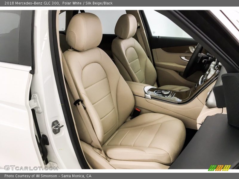Polar White / Silk Beige/Black 2018 Mercedes-Benz GLC 300