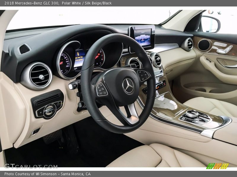 Polar White / Silk Beige/Black 2018 Mercedes-Benz GLC 300