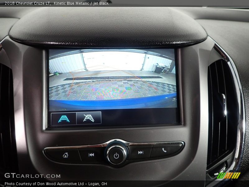 Kinetic Blue Metallic / Jet Black 2018 Chevrolet Cruze LT