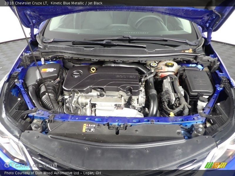 Kinetic Blue Metallic / Jet Black 2018 Chevrolet Cruze LT
