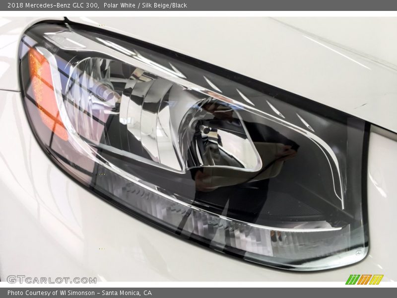 Polar White / Silk Beige/Black 2018 Mercedes-Benz GLC 300