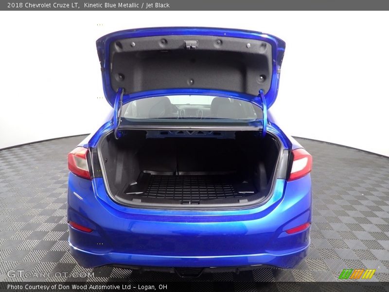 Kinetic Blue Metallic / Jet Black 2018 Chevrolet Cruze LT