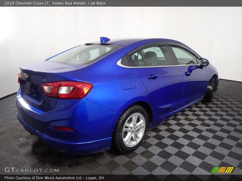 Kinetic Blue Metallic / Jet Black 2018 Chevrolet Cruze LT
