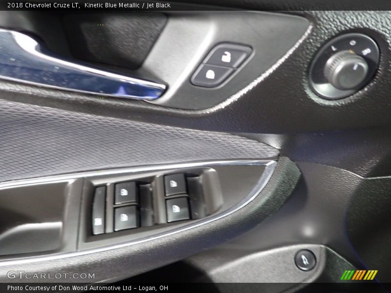 Kinetic Blue Metallic / Jet Black 2018 Chevrolet Cruze LT