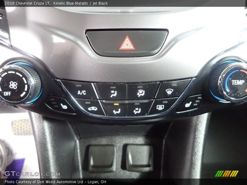 Kinetic Blue Metallic / Jet Black 2018 Chevrolet Cruze LT