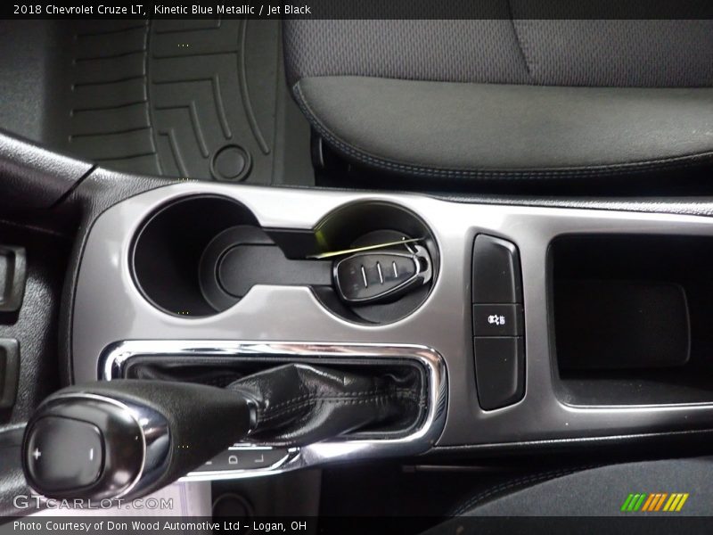 Kinetic Blue Metallic / Jet Black 2018 Chevrolet Cruze LT