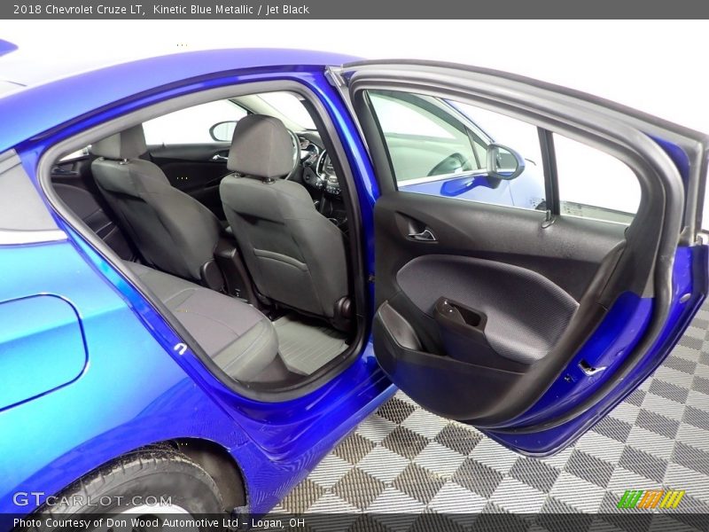 Kinetic Blue Metallic / Jet Black 2018 Chevrolet Cruze LT