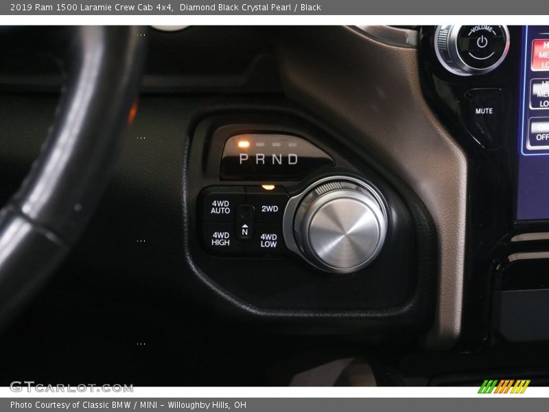 Diamond Black Crystal Pearl / Black 2019 Ram 1500 Laramie Crew Cab 4x4
