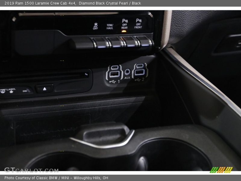 Diamond Black Crystal Pearl / Black 2019 Ram 1500 Laramie Crew Cab 4x4