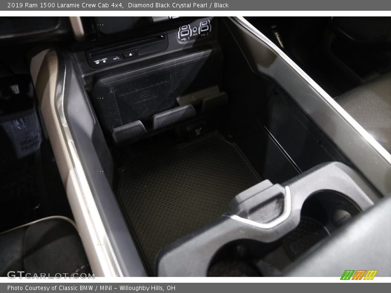 Diamond Black Crystal Pearl / Black 2019 Ram 1500 Laramie Crew Cab 4x4