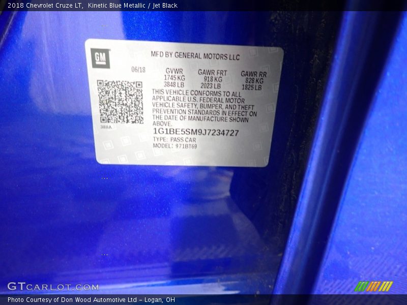 Kinetic Blue Metallic / Jet Black 2018 Chevrolet Cruze LT