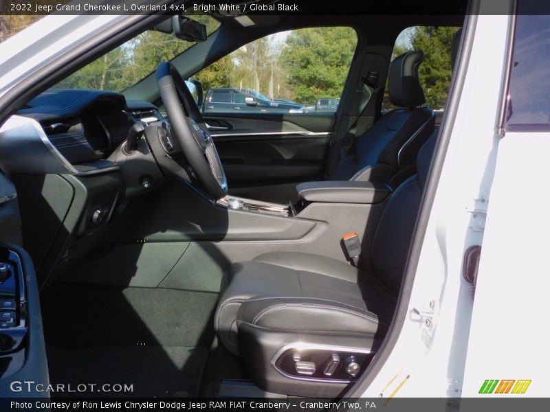Bright White / Global Black 2022 Jeep Grand Cherokee L Overland 4x4