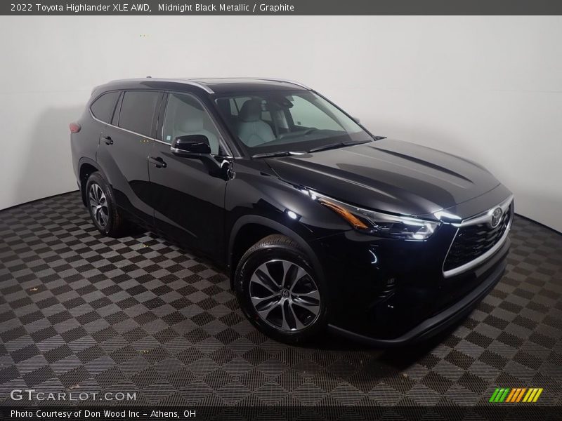 Midnight Black Metallic / Graphite 2022 Toyota Highlander XLE AWD
