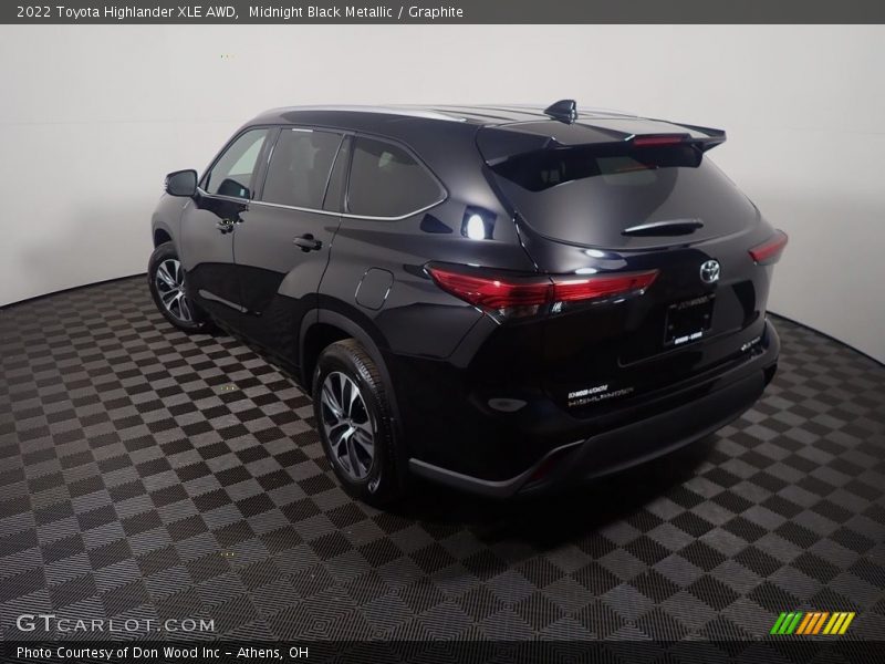 Midnight Black Metallic / Graphite 2022 Toyota Highlander XLE AWD